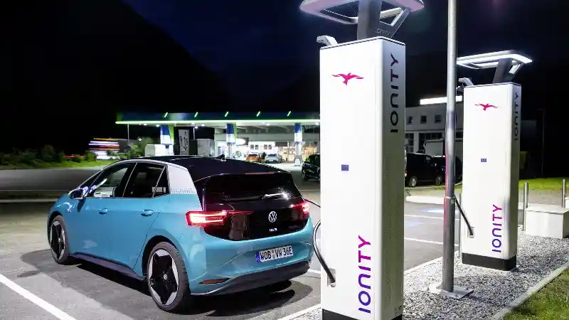 Mobil Listrik - VW Geber Pembangunan Fasilitas Fast Charger Di Jerman