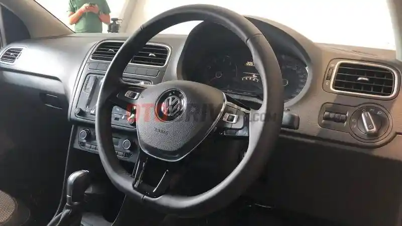 Foto - Melihat Langsung VW Polo Facelift Versi Indonesia (22 Foto)