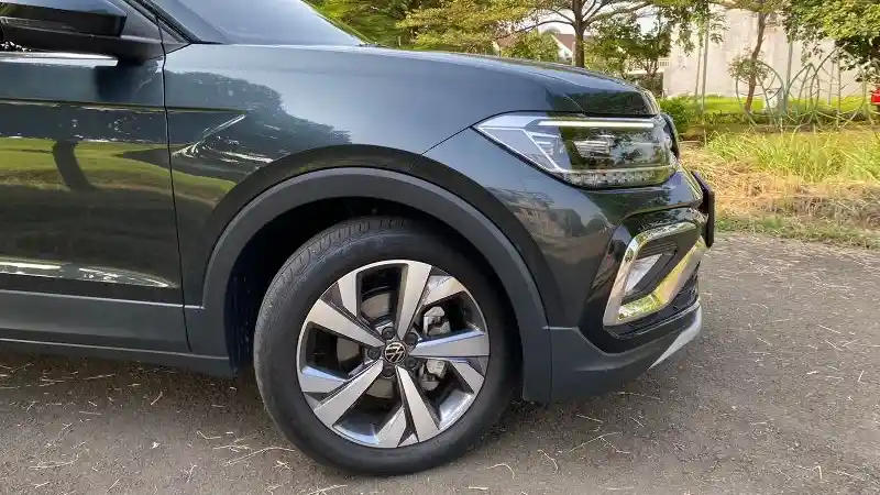 Foto - FIRST DRIVE: Volkswagen T-Cross