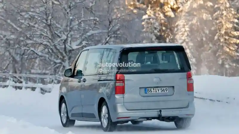 Foto - VW ‘Kombi’ Generasi Ke 7 Semakin Jelas Wujudnya