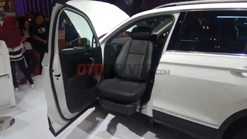 Foto - Volkswagen Tiguan Bisa Menjadi Ramah Disabilitas Dengan Menambah RP 200 Jutaan