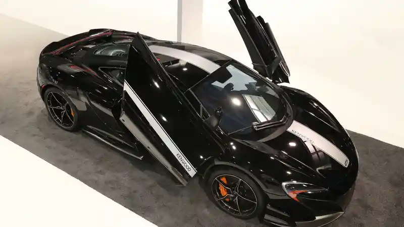 Berita - McLaren 675LT Dicanggihkan Oleh JVCKenwood
