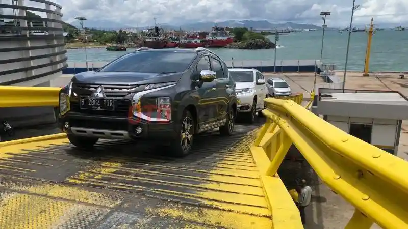 Foto - Bertualang Ke Lampung Dengan Tiga Jagoan Mitsubishi