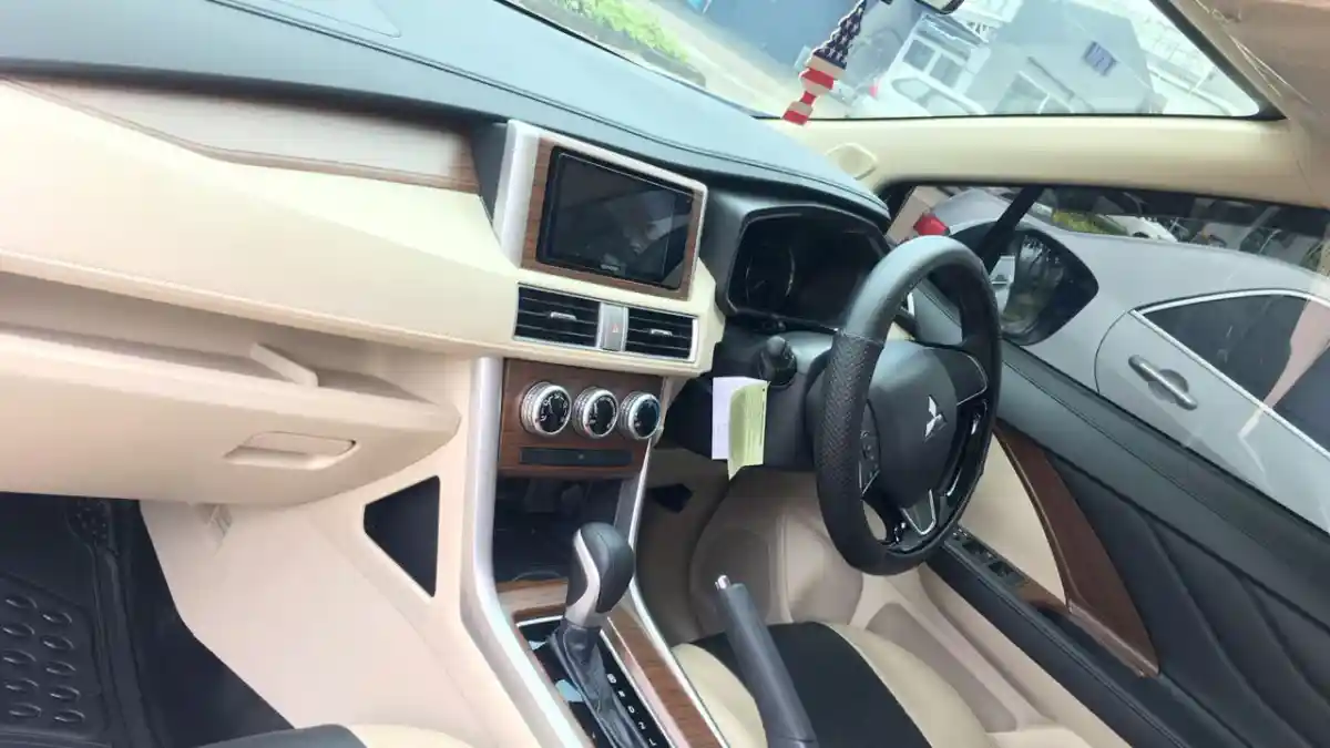 Tips - Bikin Mewah Interior Mitsubishi Xpander Dengan Wood Panel 
