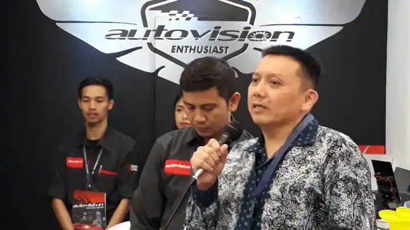 Foto - Lampu LED Autovision Jadi Favorit Pengunjung Selama GIIAS 2018 