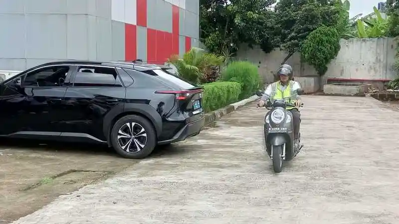 Foto - Vehicle Safety Course 2023 : Perangkat Keselamatan Semi-Otonom Semakin Diperlukan