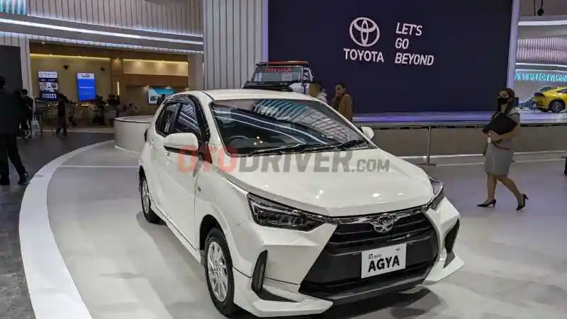 Foto - Toyota Diskon Agya Rp 12 Juta dan Calya Rp 8 Juta, Modal Rp 150 Jutaan Bisa Bawa Pulang Calya
