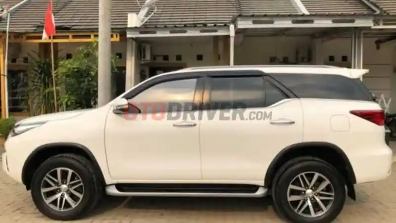 Berita - Mulai Rp 1 Jutaan, Berikut Pilihan Ban Mobil Berbagai Merek untuk Toyota Fortuner