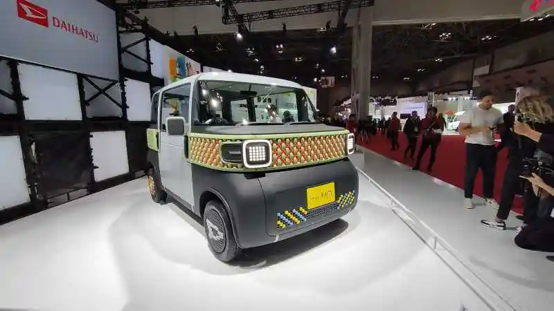 Foto - Daihatsu Pamerkan Lima Mobil Konsep Masa Depan di Japan Mobility Show 2023