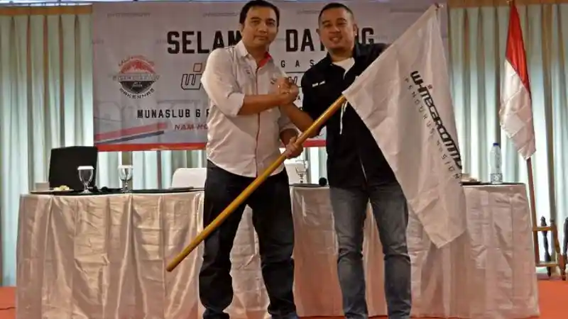 Foto - Pecinta Mobil Warna Putih Kini Dipimpin Ketua Baru