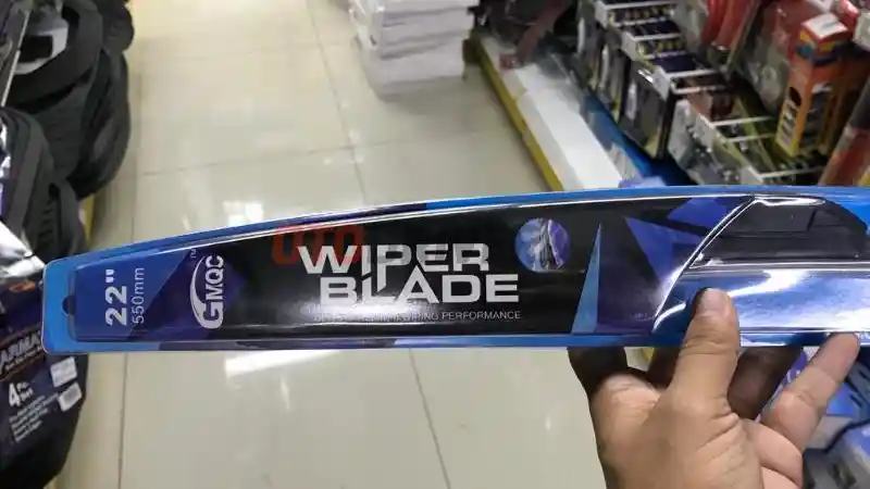 Foto - Memasuki Musim Hujan, Yuk Cek Kondisi Karet Wiper!