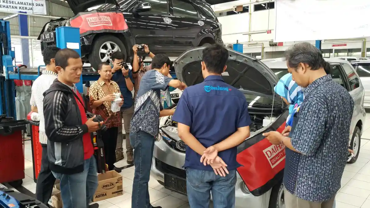 Berita - Daihatsu Beri Pengetahuan Otomotif Untuk Jurnalis Jawa Tengah