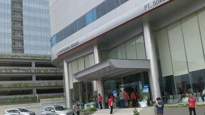 Berita - Dealer Baru Mitsubishi Berdiri di Karawang