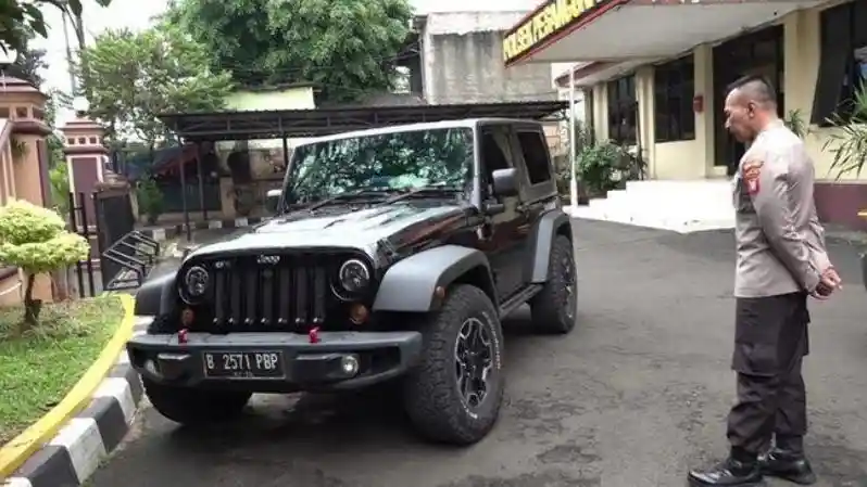 Berita - Mobil Milik Tersangka Mario Dandy Bukan Jeep Rubicon?