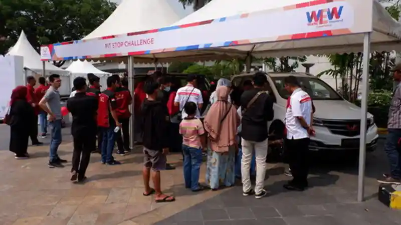 Foto - Wuling Almaz Berusaha Pukau Masyarakat Pekanbaru
