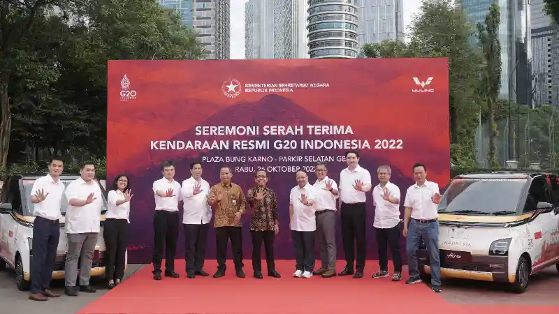Foto - 300 Unit Wuling Air ev Jadi Official Car Partner KTT G20