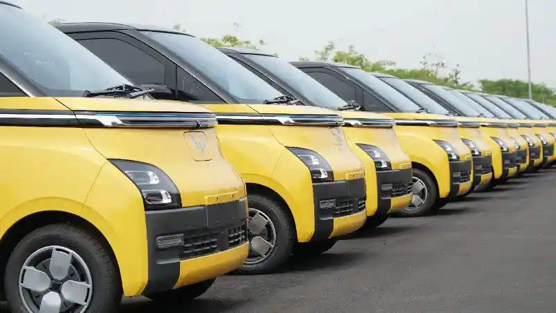 Berita - Segini Batasan Aman Wuling Air ev Lewati Genangan Air