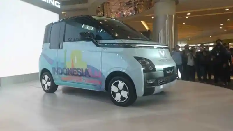Berita - Mobil Listrik Mungil Wuling Versi Pasar Indonesia Resmi Diperkenalkan
