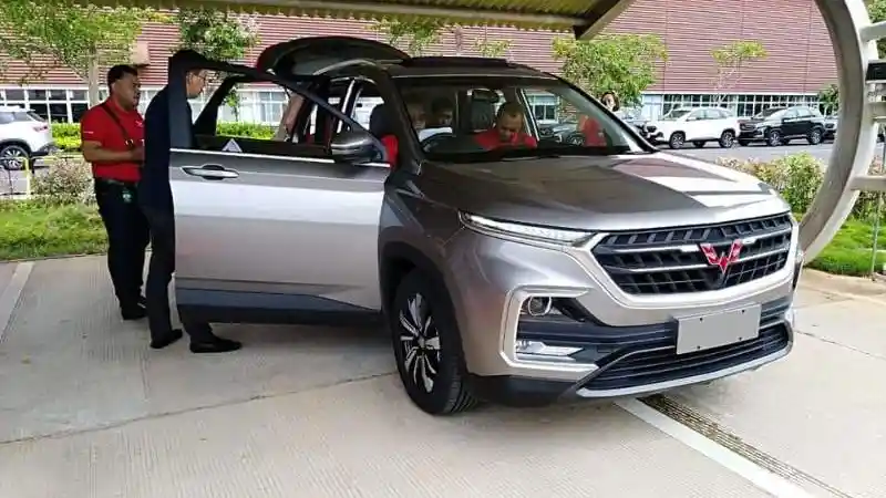 Foto - Kumpulan Spy Shot Wuling Almaz Luar Dalam (20 Foto)