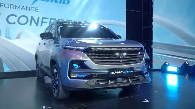 Foto - Sudah Beda Pajak, Mobil Hybird Diharapkan Bebas Ganjil-Genap