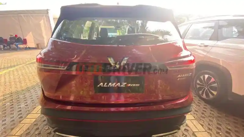 Foto - Berburu Wuling Almaz Tipe Terendah, Cuma Modal Rp 70 Jutaan