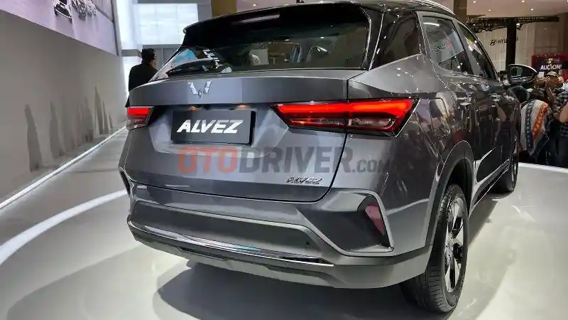 Foto - Wuling Alvez Resmi Dijual Mulai Rp 209 Juta, Siap Tantang HR-V dan Creta