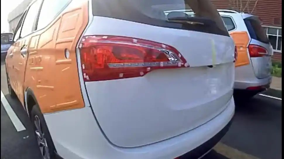 Foto - SPY SHOT: Wuling Baojun 730 Sang Penantang Toyota Innova (9 Foto)