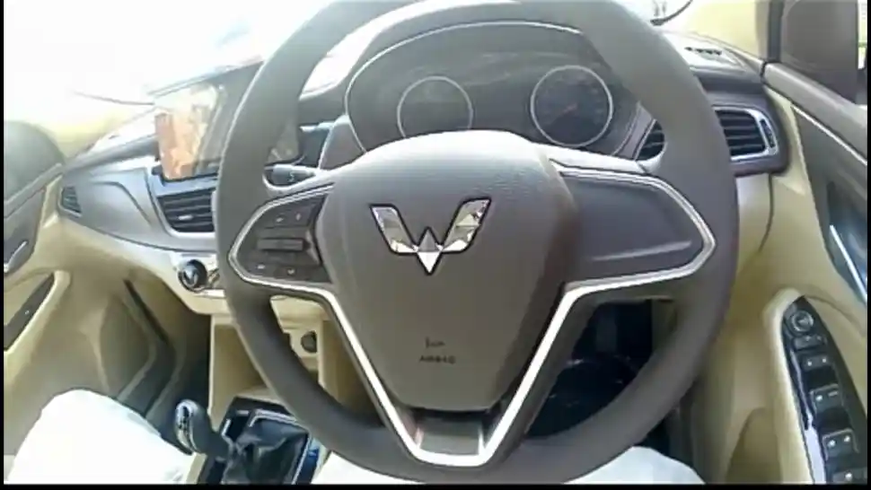 Foto - SPY SHOT: Wuling Baojun 730 Sang Penantang Toyota Innova (9 Foto)