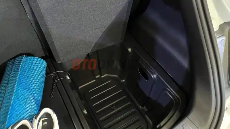 Foto - Wuling Binguo EV Tak Dilengkapi Dengan Ban Serep, Tapi Konsumen Bakal Dibekali Alat Ini