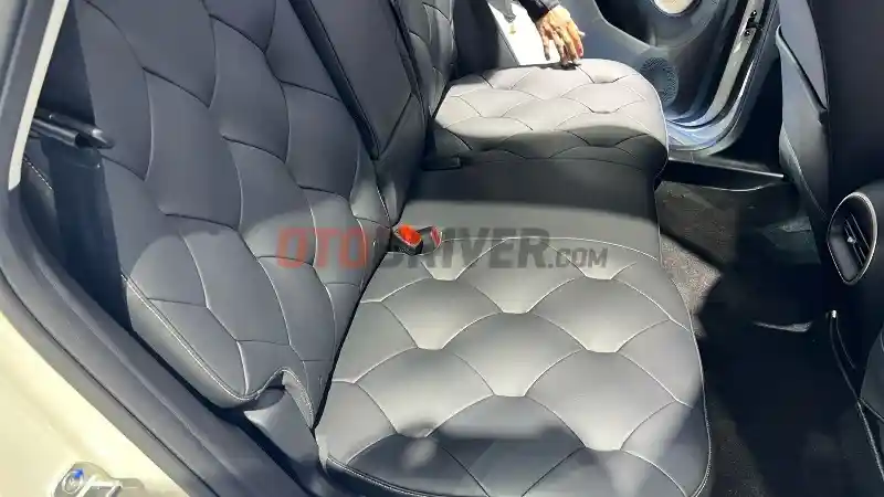 Foto - First Impression : Wuling Cloud EV, Mobil Listrik Termahal dan Termewah Wuling di Indonesia