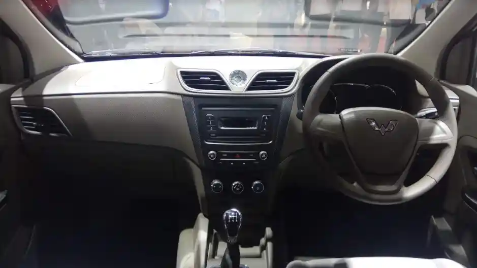 Foto - Kapan Confero Bertransmisi Otomatik Muncul? Ini Kata Wuling Indonesia