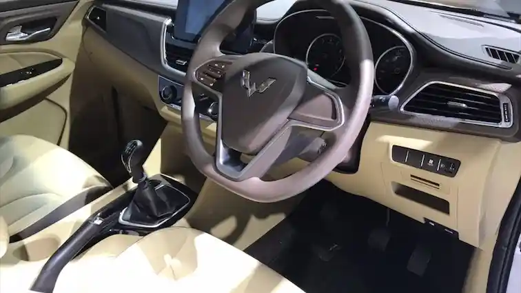 Foto - Layak kah Wuling Cortez 1.5 Dikategorikan Sebagai Medium MPV?