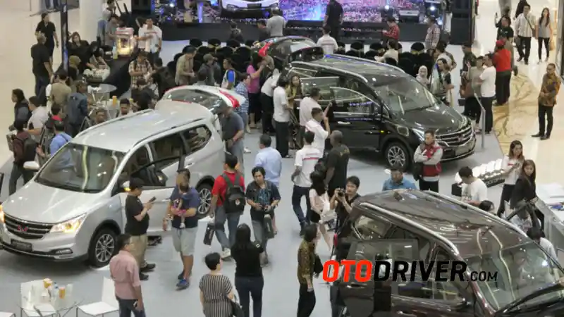 Berita - Kehadiran Wuling Cortez 1.5 Bakal Usik Penjualan Confero?