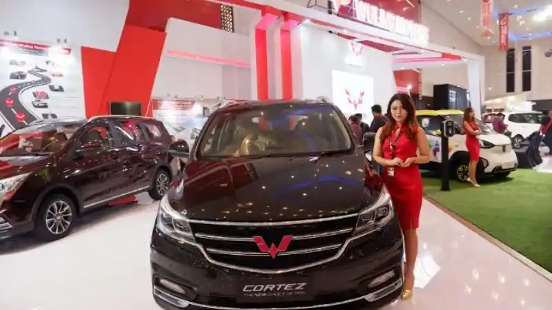 Berita - Wuling Kembali Eksis di GIIAS Surabaya 2018, Siapkan Hadiah iPhone X