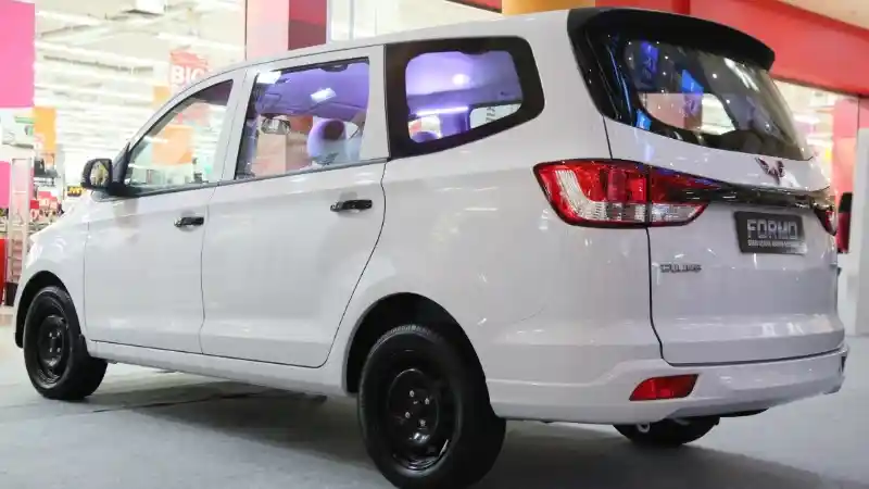 Foto - Wuling Tergiur Manisnya Penjualan Daihatsu Gran Max