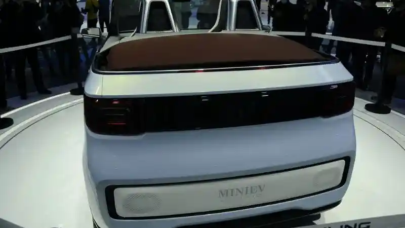 Foto - Wuling Mini EV Cabrio Tampil Lebih Keren Dengan Kapasitas Dua Penumpang