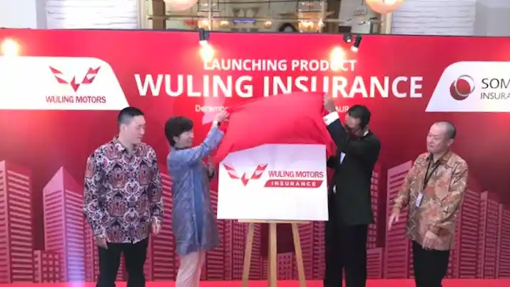Foto - Tepis Khawatir Konsumen, Wuling Sediakan Asuransi