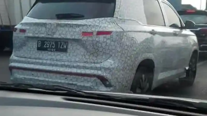 Berita - Kesaksian Pemotret SpyShot Wuling SUV di Tol