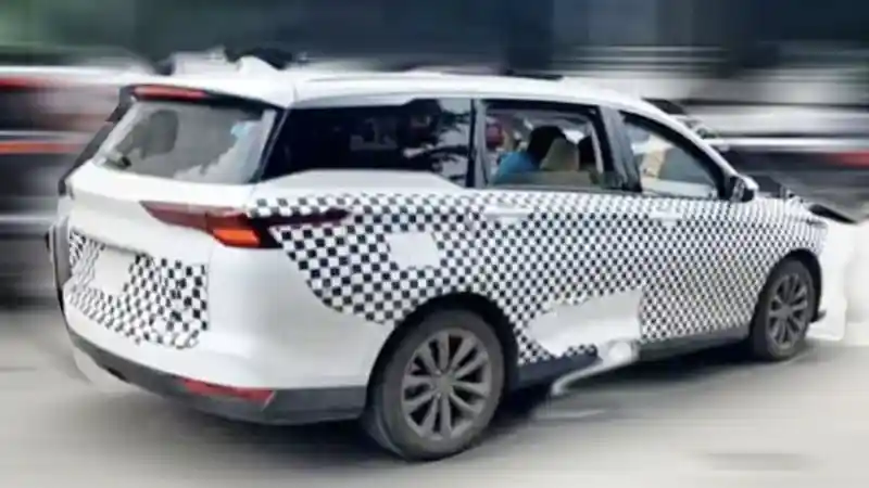 Foto - SPY SHOT: MPV Baru Wuling