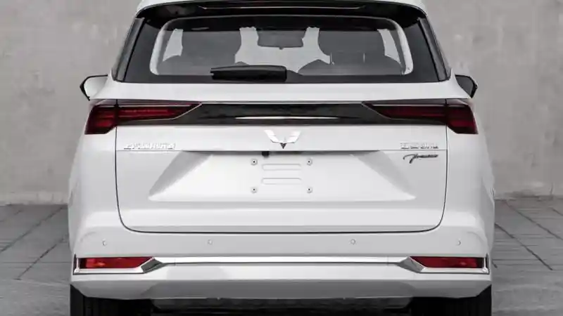 Foto - Wuling Luncurkan Victory Lawan Innova, Simak Bocorannya