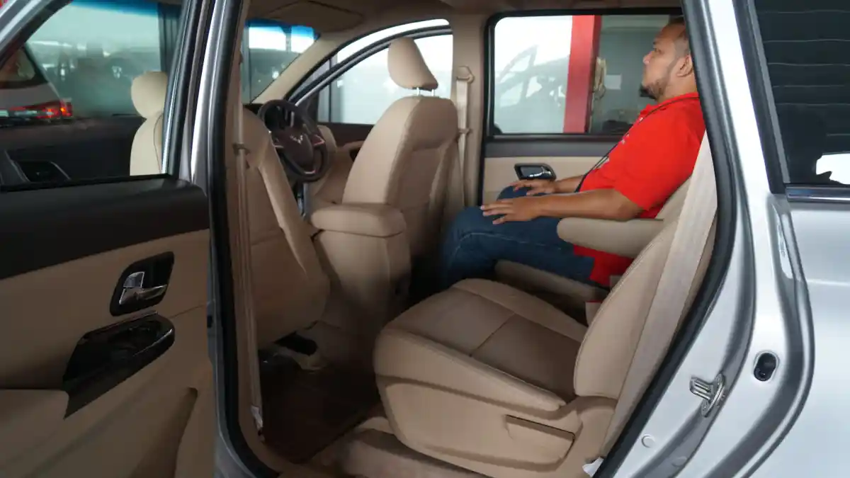 Foto - FIRST DRIVE: Wuling Confero S 1.5L