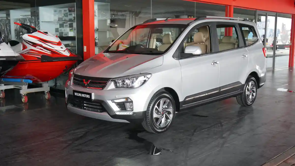 Foto - Wuling Confero Bisa Dibeli Secara Kredit Pakai Adira Finance