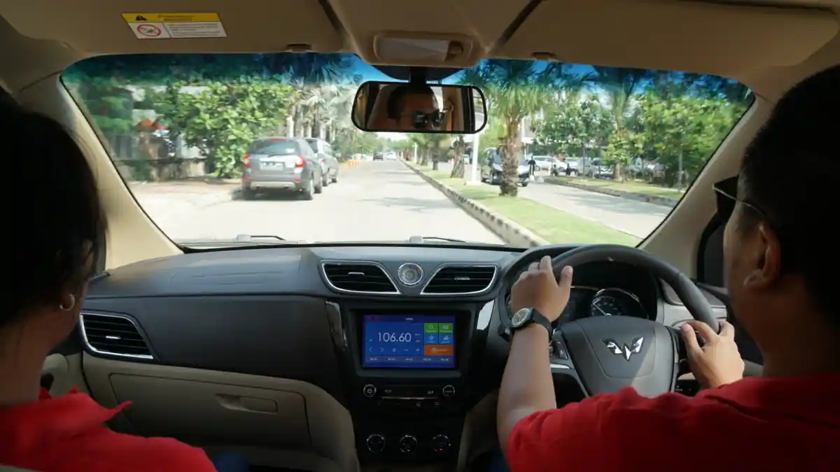 Foto - Airbag dan Seatbelt Wuling Confero Buatan Tiongkok, Bagaimana Kekuatannya?