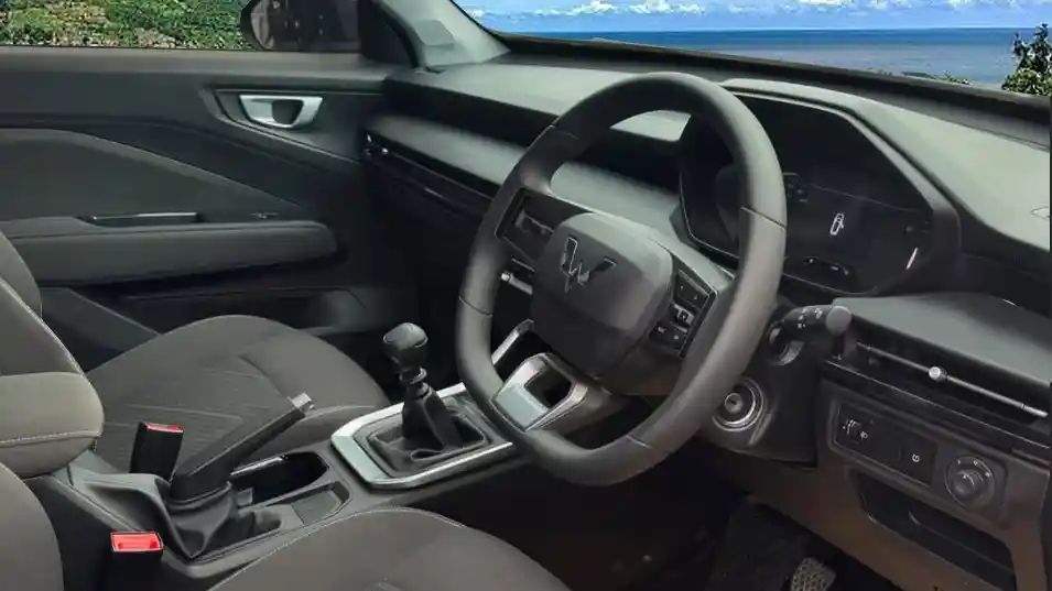 Foto - Alvez SE ‘SUV Entry Level’ Dengan Harga Paling Enteng Di Indonesia, Seberapa Besar Daya Pikatnya?