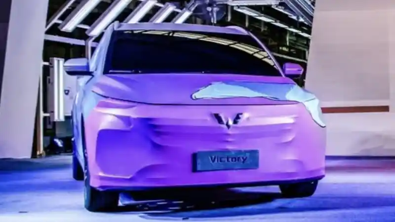 Foto - Sambutlah, Logo Baru dan MPV Terbaru Wuling!