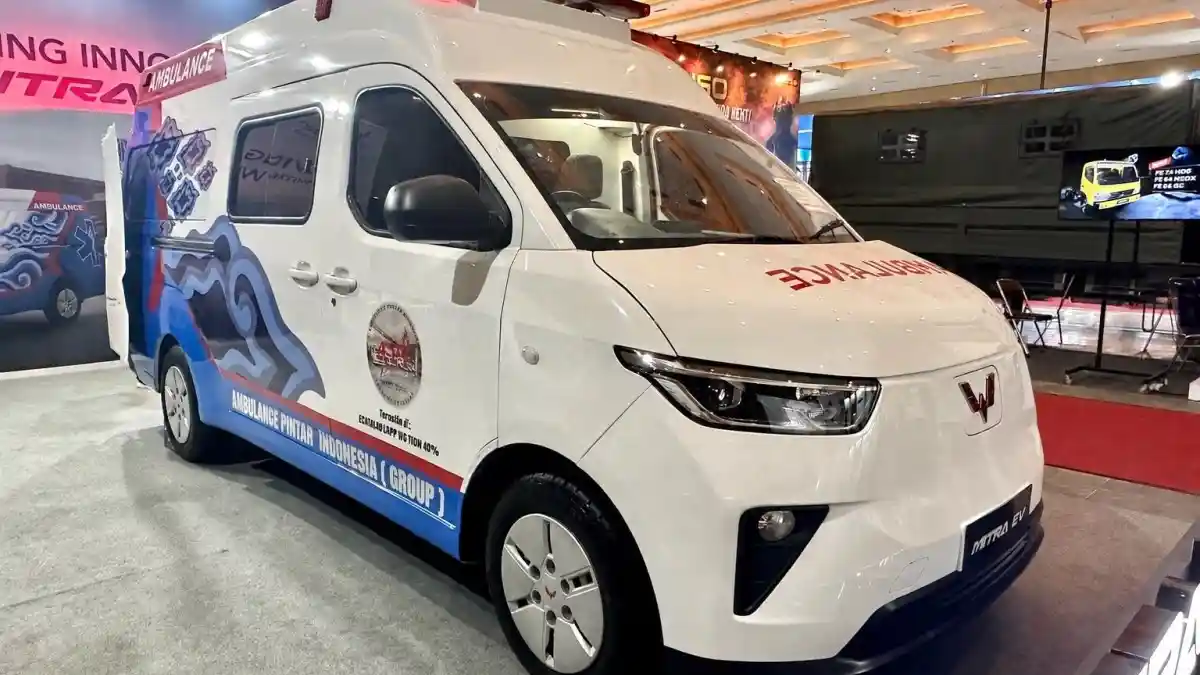Berita - Wuling Berkolaborasi Dengan API Menampilkan Mitra EV Ambulans