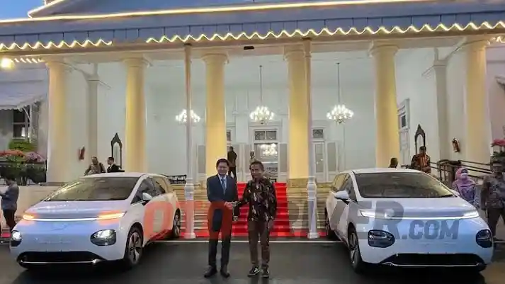 Foto - Dua Unit Cloud EV Jadi Mobil Operasional Jawa Barat, Bentuk Kemitraan Global Antara Jabar dengan Guangxi, China