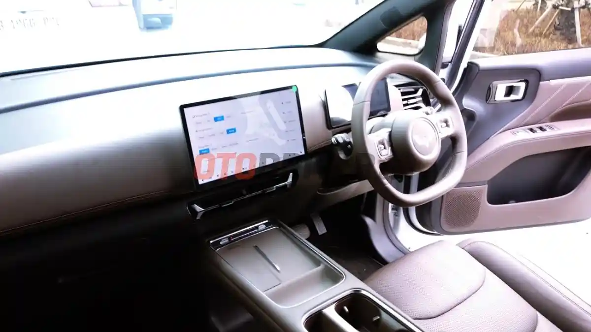 Foto - Wuling Darion EV Lebih Diminati Konsumen Dibandingkan Varian Hybrid