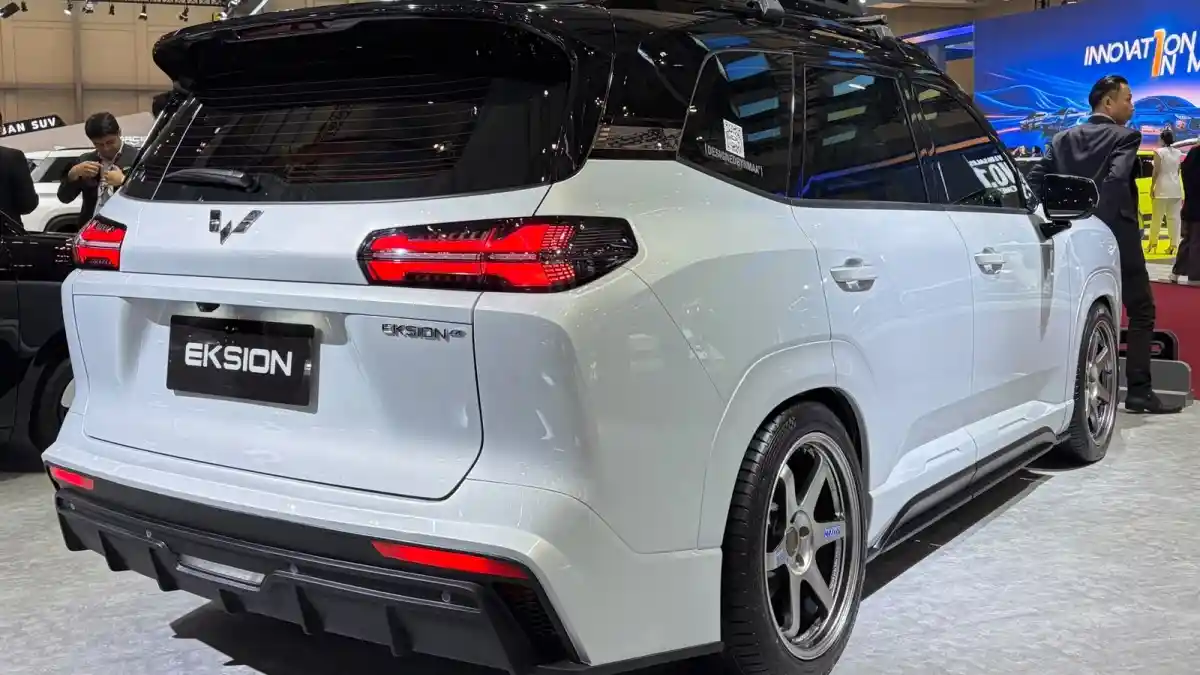 Foto - Wuling Eksion Versi Modifikasi Jadi Pusat Perhatian di GIIAS 2026