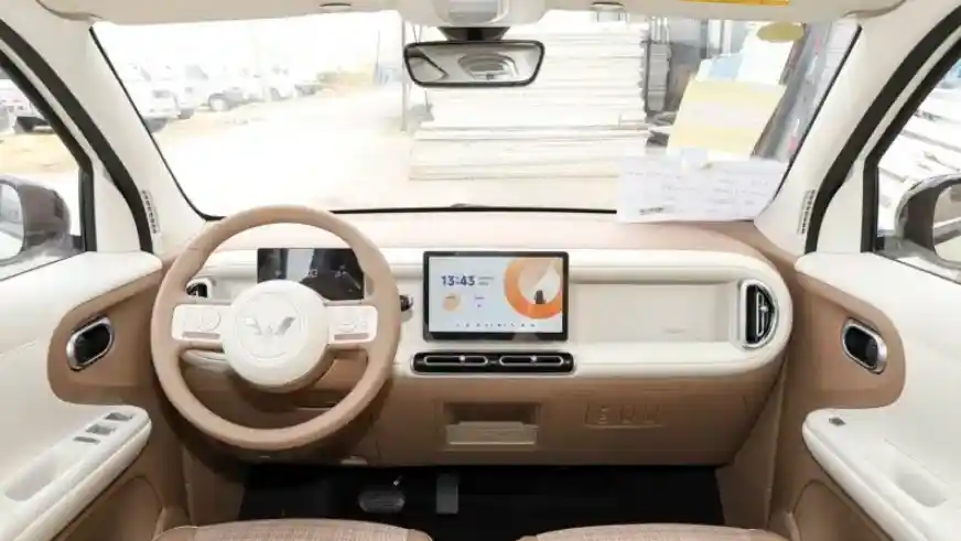 Foto - Wuling Air ev Versi Tiongkok Kini Ada Versi 4 Pintunya, Harga Mukai Dari Rp 95 Jutaan